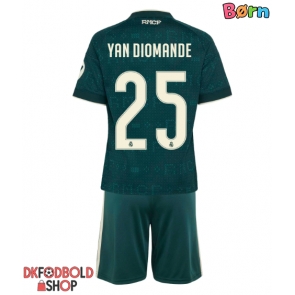 Real Madrid Yan Diomande #25 Udebanesæt Børn 2026-27 Kort ærmer (+ korte bukser)